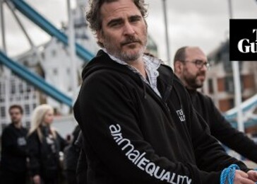 The Guardian: Joaquin Phoenix vyzývá lidi, aby se stali vegany