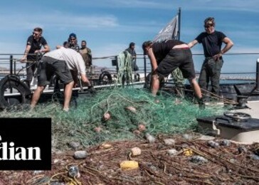 Vyhozené rybářské vybavení způsobuje největší znečištění oceánů plasty, tvrdí studie
