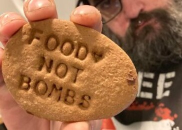 Food Not Bombs HK: Máme štěstí, že jsou nám lidi názorově naklonění