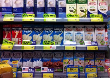 Polovina konzumentů mléčných výrobků v USA používá i rostlinné alternativy